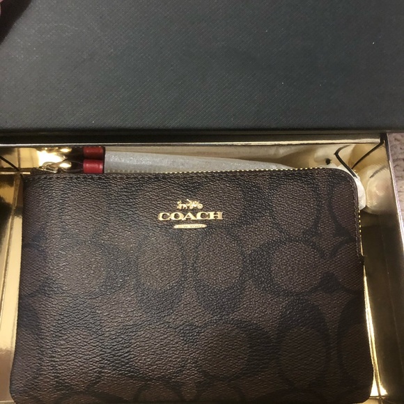 Coach Wallet - Picture 2 of 6